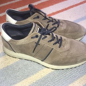 Ecco Sneakers